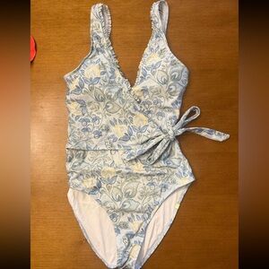 EUC Summersalt swimsuit